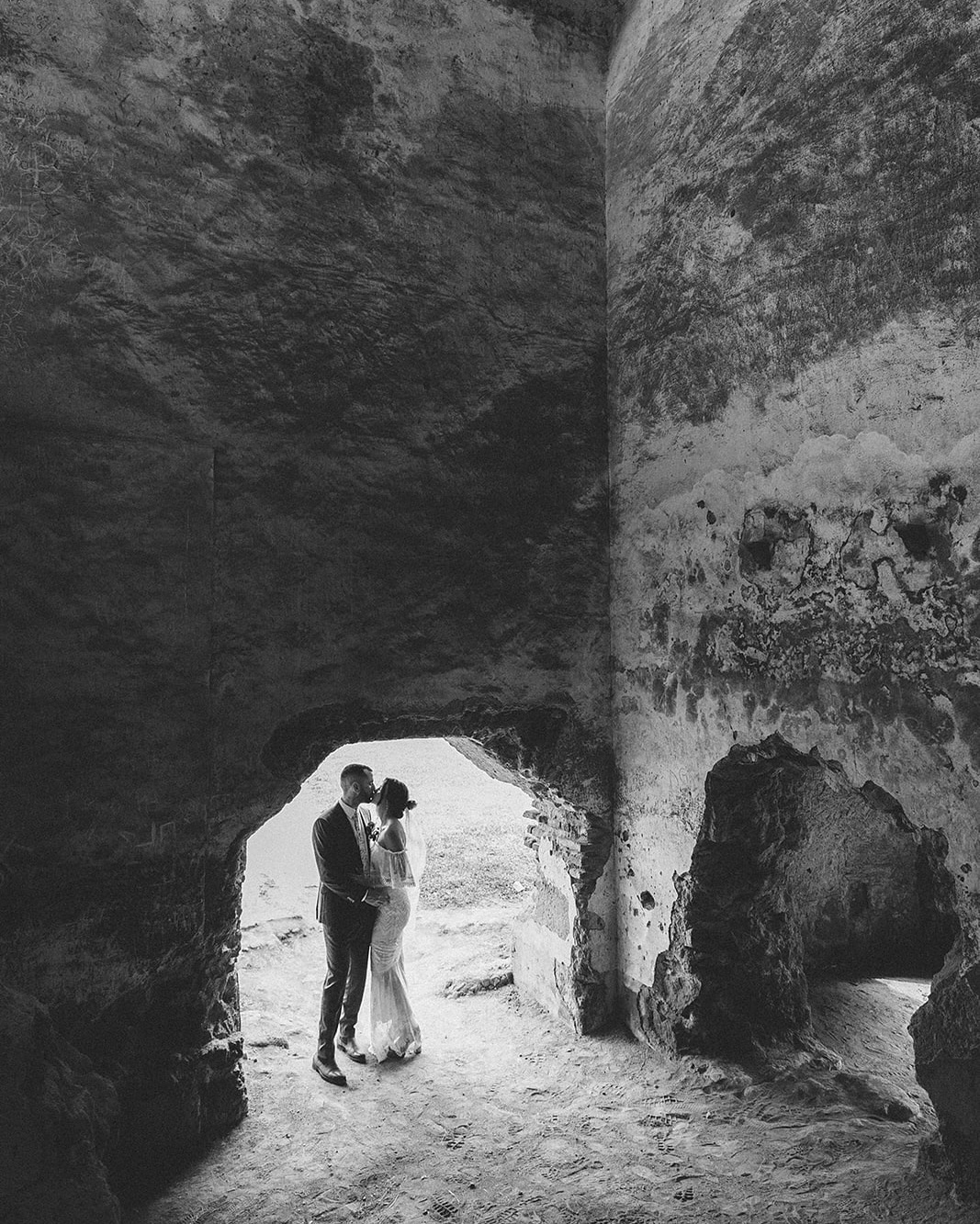 Brooke and Michael’s showcasing the ruins in Antigua was colorful, loving and so much fun! Two light hearted people with a keen travel spirit getting hitched in this beautiful destination wedding! Check out a little summary of highlights.