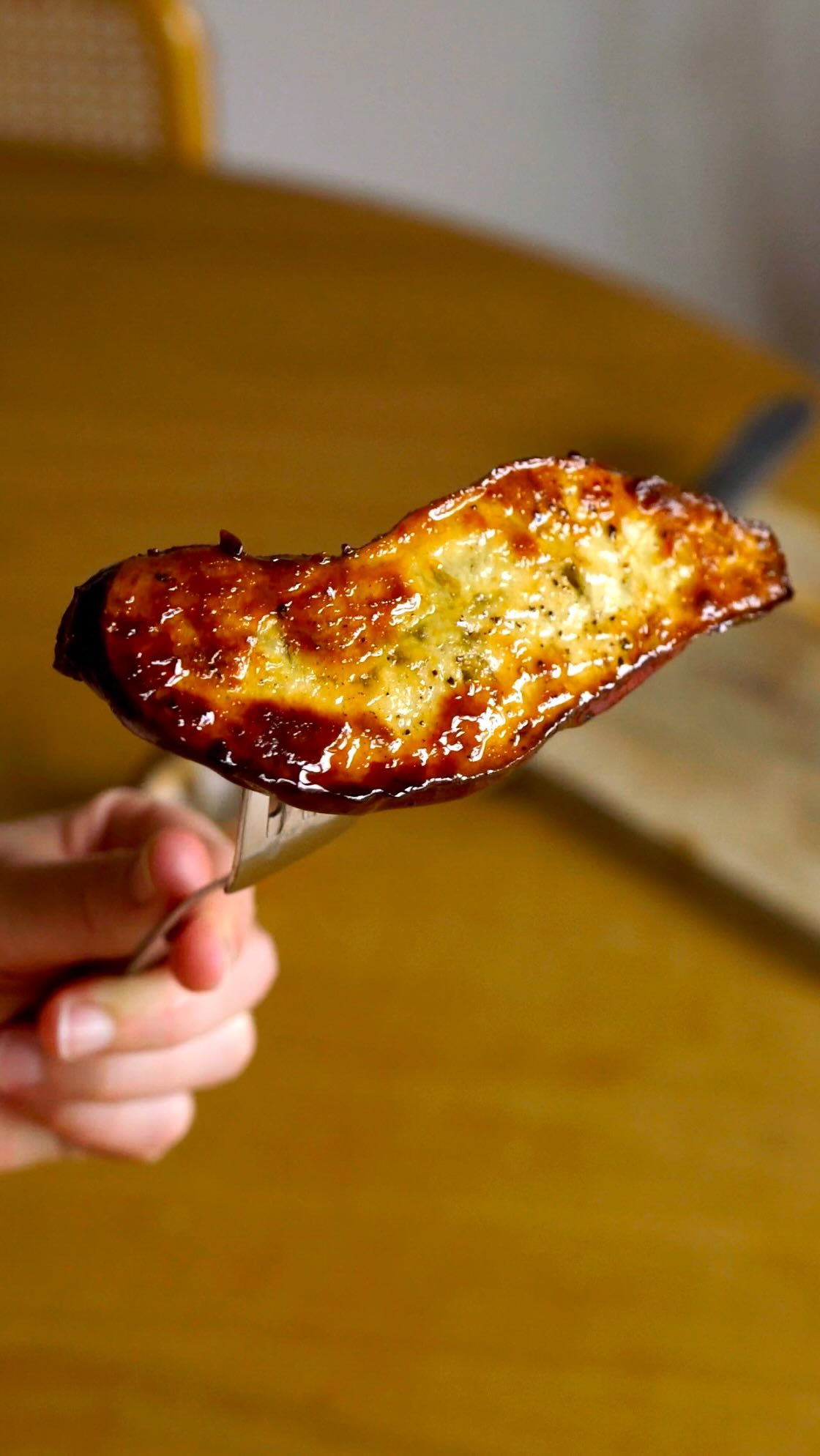Spring Nourish Bowl 🌿
Maple-glazed japanese sweet potatoes, herb-crusted tofu, kale and radish salad (with toasted sunflower seed dukkah), and leftover wild garlic pesto.
Comment “bowl” for the recipe 😌🫶
#plantbasedfood #vegan #springrecipes