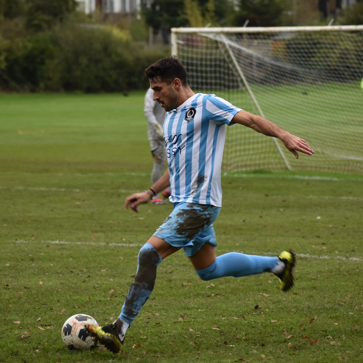 This week marks the last days of @g_than giving his best in the London football pitches!
A hard worker, a fighter, a leader, who, with his ethos and football skills, left his mark in the team!
Founder and captain of @athensfc.ldn, he joined @atheniansclub last year offering quality and experience in the midfield line and creating a bonding between the two teams.
Farewell and good luck to his new endeavours back in Greece! You are always welcome back!
And paraphrasing Dean Martin’s Sway:
Other ballers may be on the pitch
Dear, but my eyes will see only you
Only you have that magic technique
When we score, I go weak
⚽️ ⚽️
#atheniansfc #football #londonfootball