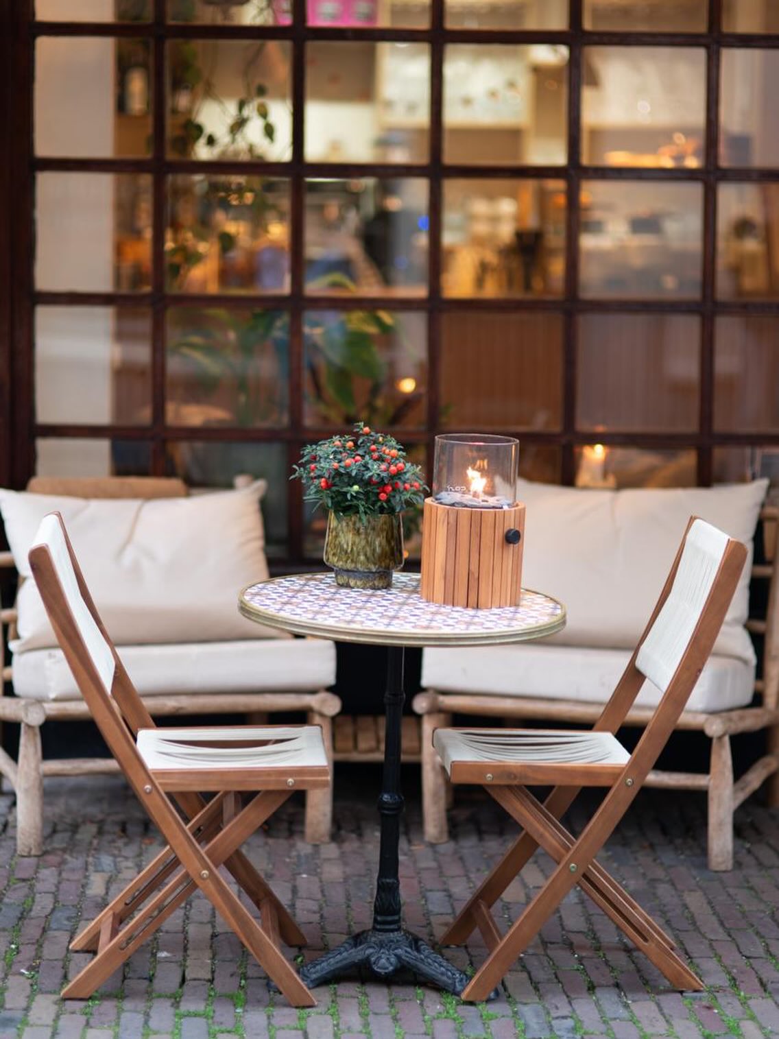 Open daily from 08:00 till 17:00 🪴
.
.
.
#toast #toasthaarlem #breakfast #lunch #brunch #haarlem #haarlemcity #haarlemnetherlands #haarlemcityblog #coffee #coffeebar #coffeedate