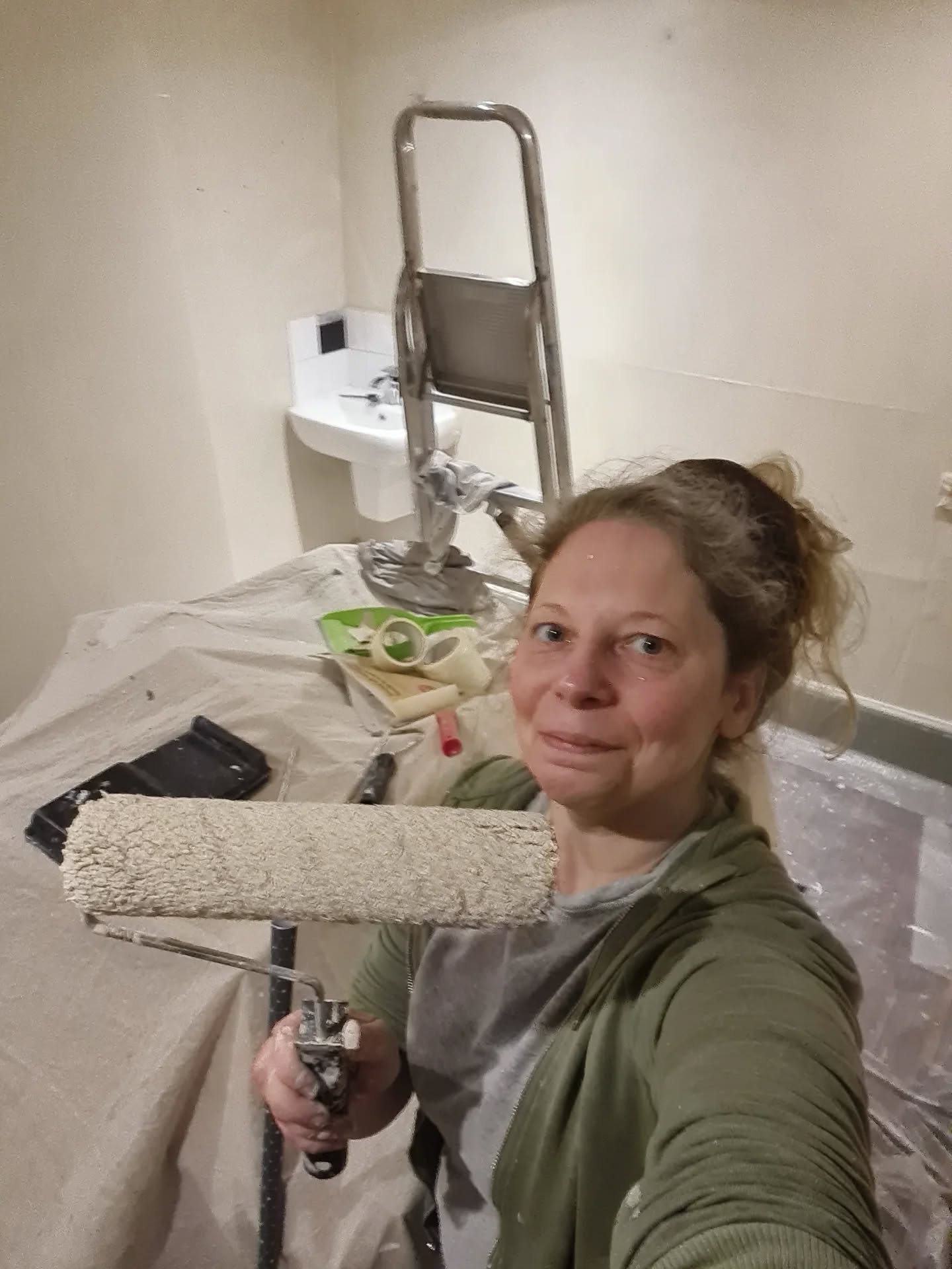 Bit of early morning redecorating to kick off the bank holiday weekend.
#smallbusinessowner