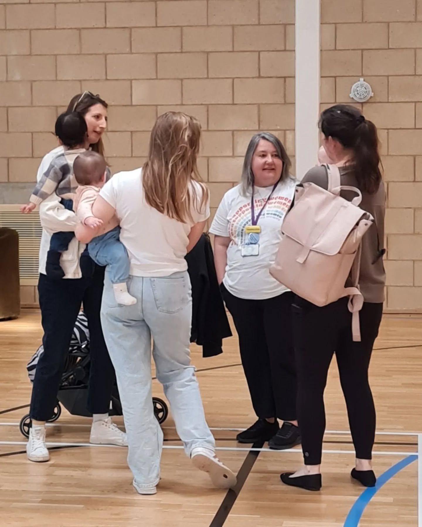Some lovely photos from last month's New Mama and Parent One Stop Drop-in at Highgate Newtown Community Centre.
Our wonderful practitioners saw 40 Mamas, Dadas and Babies - providing 53 sessions in baby feeding support, sleep support, women's health, weaning, baby wearing and mental health - all free to access!
If you'd like to come along to our next monthly session (Wednesday 20th May) find the link with more info in our bio.