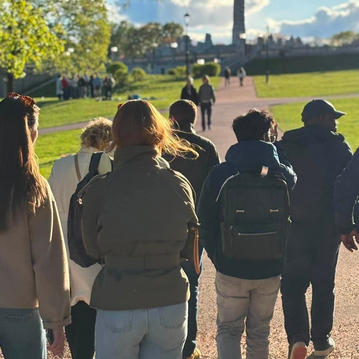 Når jobb og vårstemning møtes 🌸 Konsulenttreff med stopp i Frognerparken 🌿
When work and spring vibes meet 🌸 Consultant meetup with a stop in Frogner Park 🌿