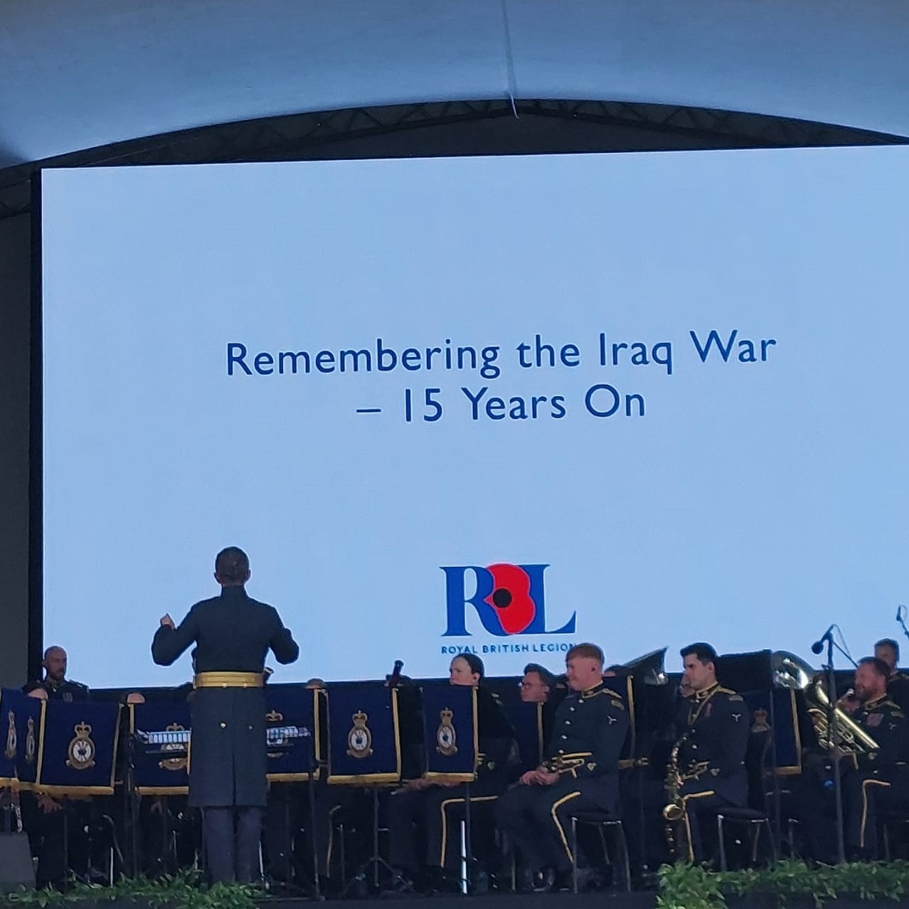 A sombre and emotional service at the National Memorial Arboretum to mark 15 years since the withdrawal of British forces from Iraq. It was an opportunity to offer deepest gratitude to all who served in Operation TELIC, and the families who supported them.
It was a particular honour to meet Audrey and Laura, the Chairs of the Army and RAF Widows Associations. I was delighted to catch up with the Veterans Commissioners of Wales and Northern Ireland and the Chair of Poppyscotland. A former RNEC classmate Cdr Michael Shaw RN shared his story in one of the powerful films shown, and it was great to see him.
Also a huge honour to meet Pegasus, mascot of the Parachute Regiment who was turned out very smartly, as always.